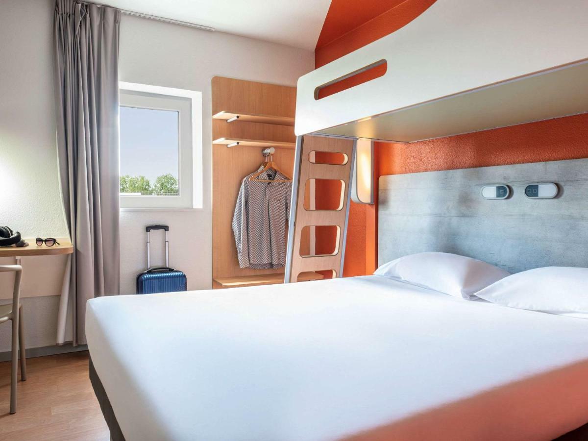 Hotel Ibis Budget Grigny Centre Zewnętrze zdjęcie